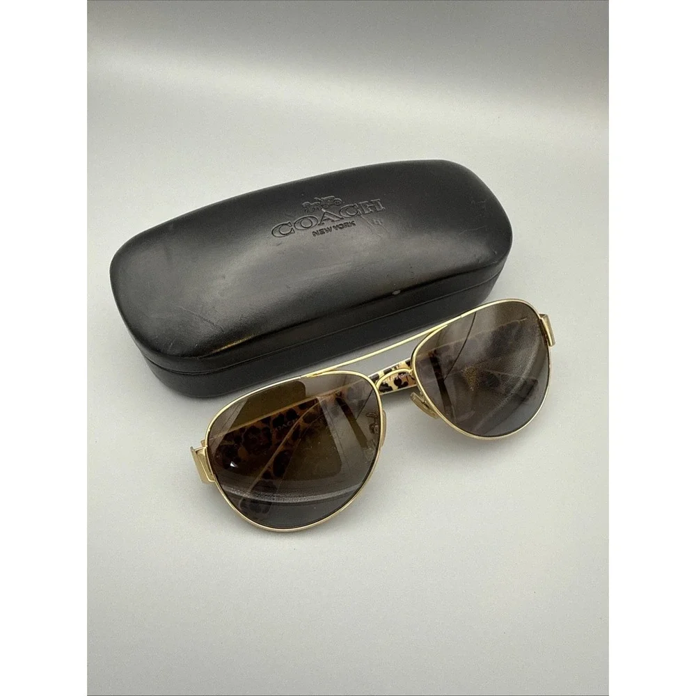 Coach HC7059 Sunglasses,Gold/Ivory Wild Beast-Polarized Gradient Lens, 58/15-135